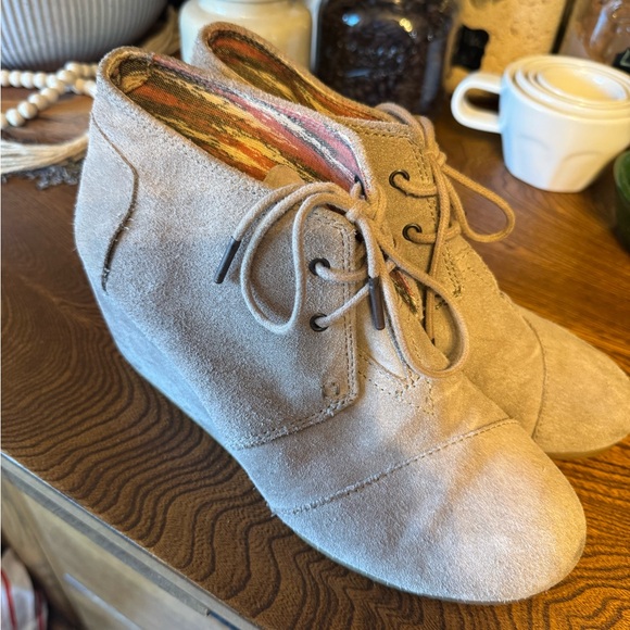 Toms Shoes - Toms Tan Suede Ankle Boots with Aztec design inside Boho Western vibe
